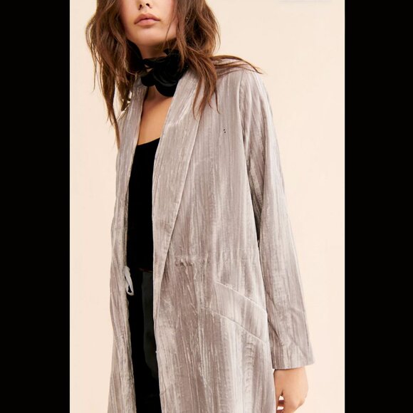 Steve Madden Seraphina Velvet Duster - Picture 1 of 8